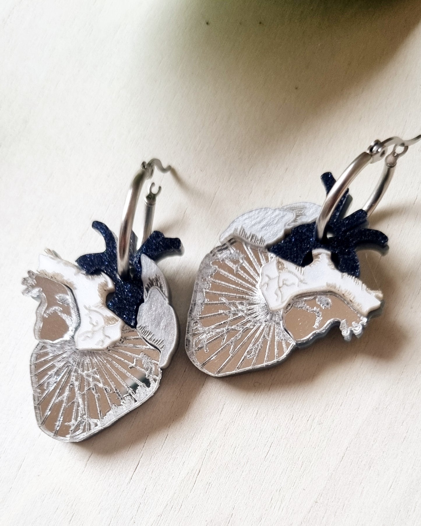 Pendientes corazón de fantasía plata vibrante