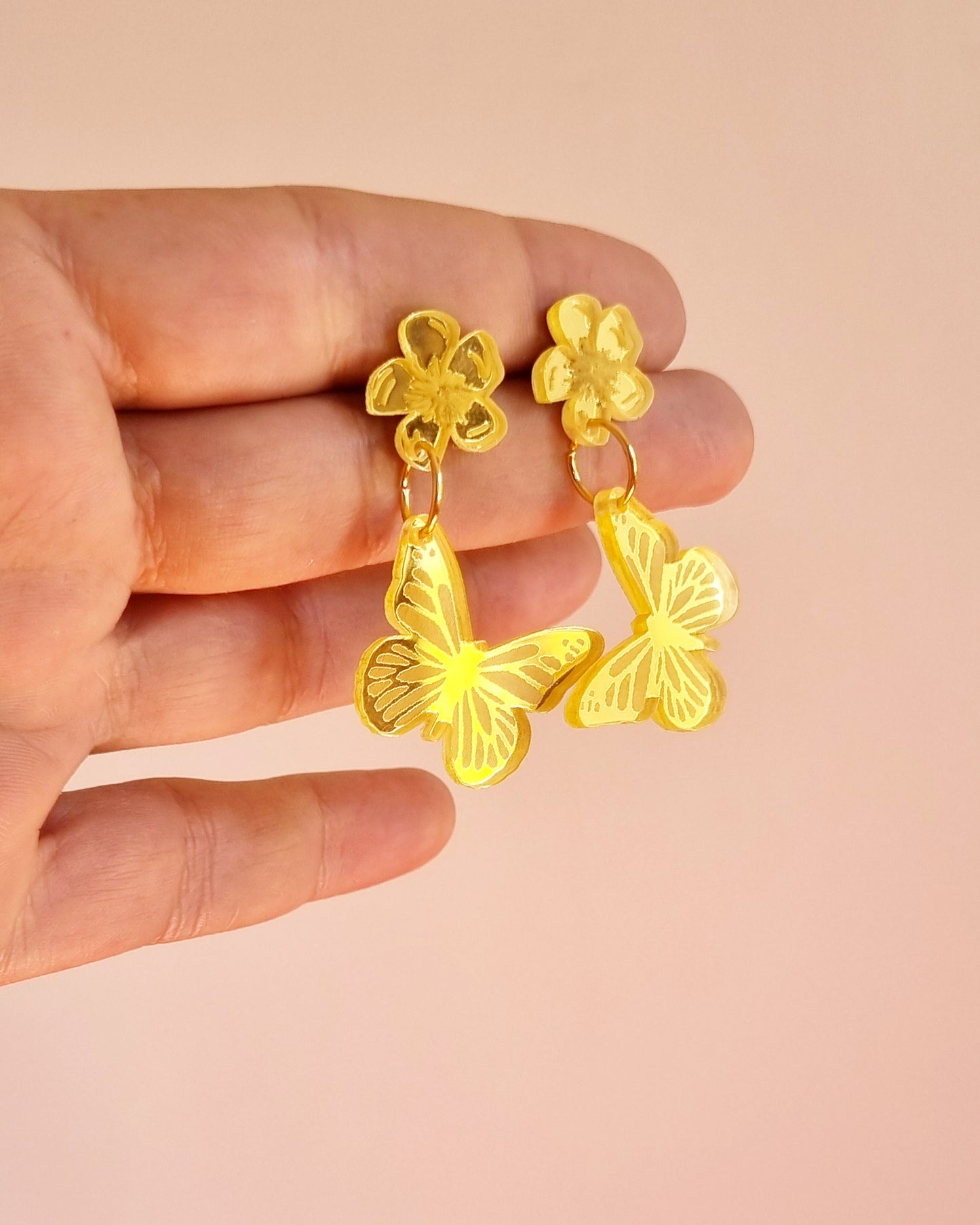 Pendientes mariposas essence colors
