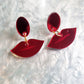 Pendientes besos largos rojos