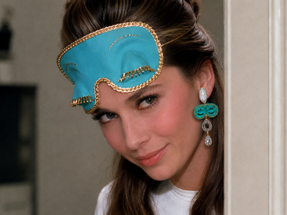 Pendientes antifaz glam night desayuno con diamantes