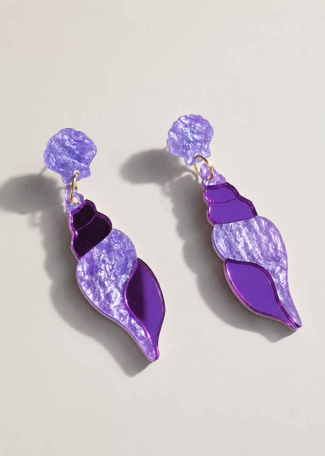 Pendientes Caracolas magic colors nacar glitter
