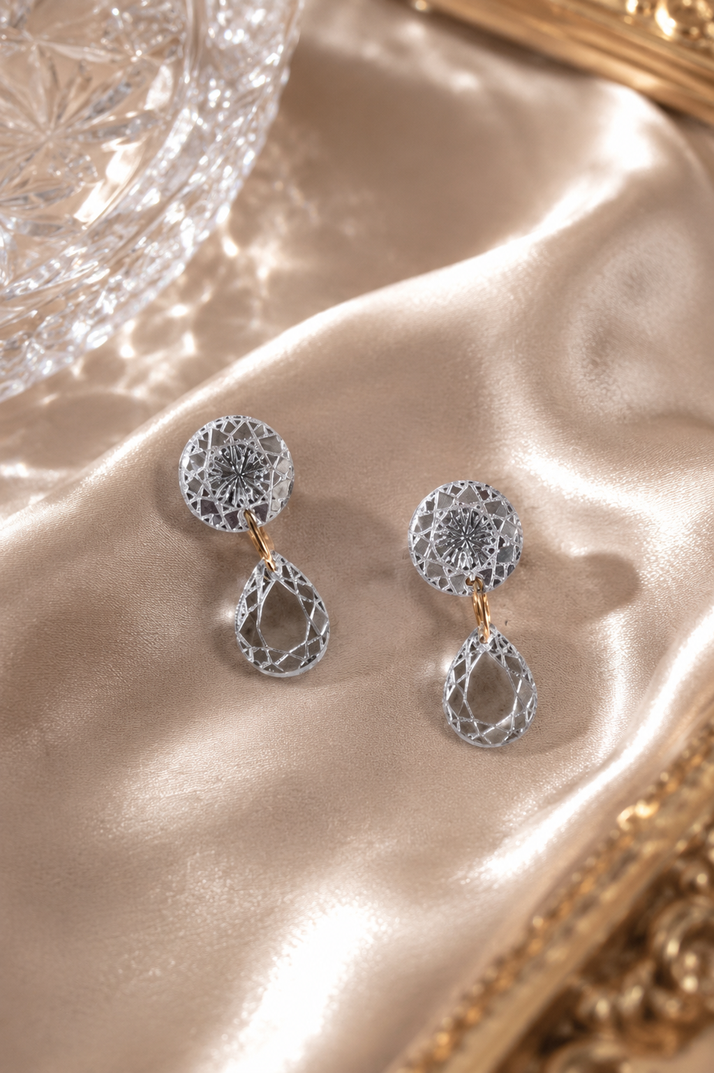 Pendientes diamantes redondos y lagrimas