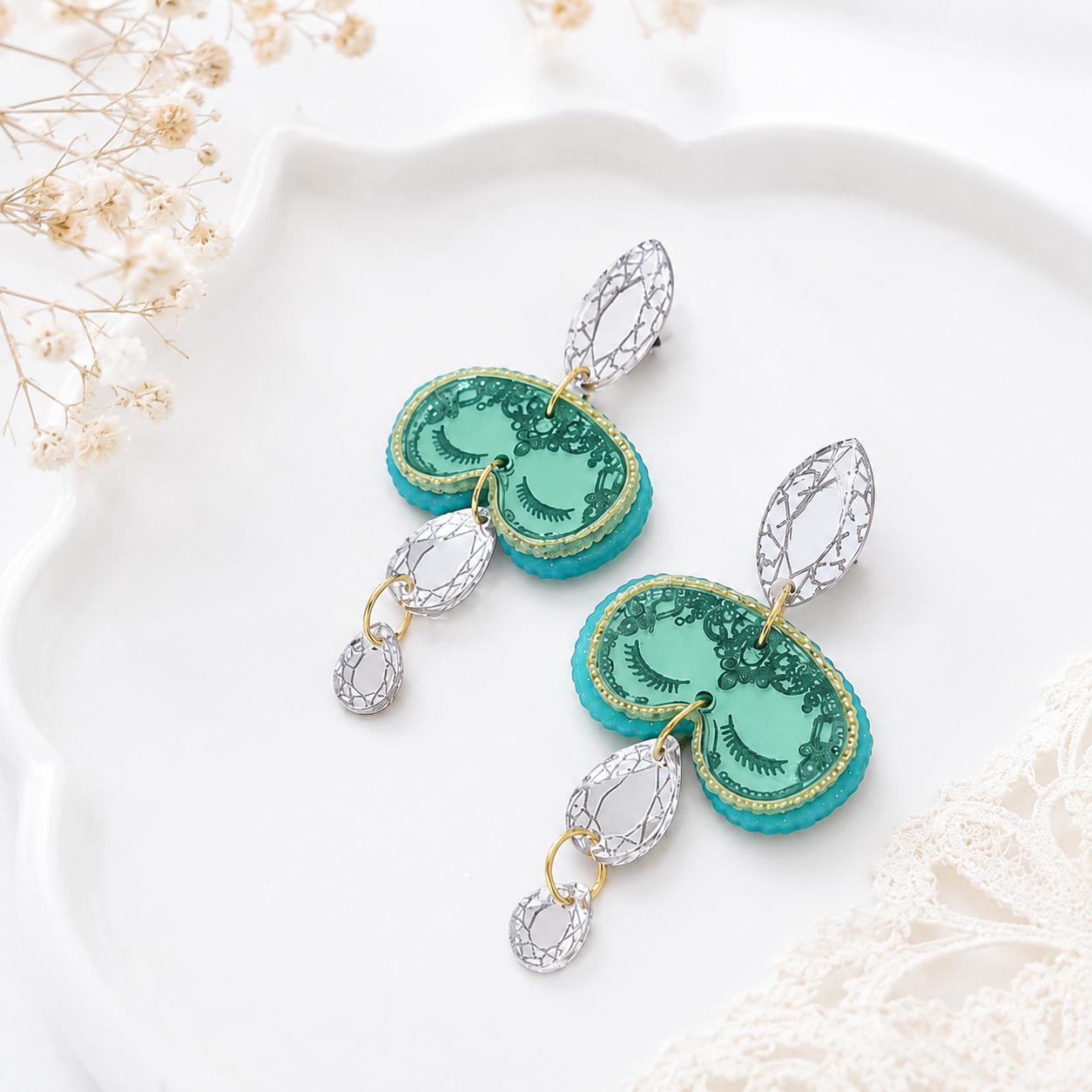 Pendientes antifaz glam night desayuno con diamantes