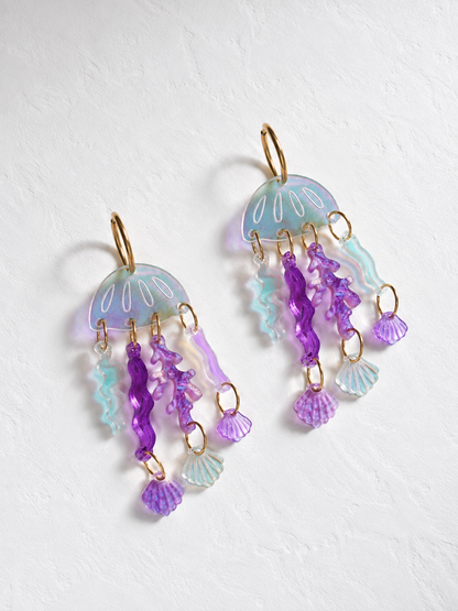 Medusas iridiscentes 8 pares disponibles.