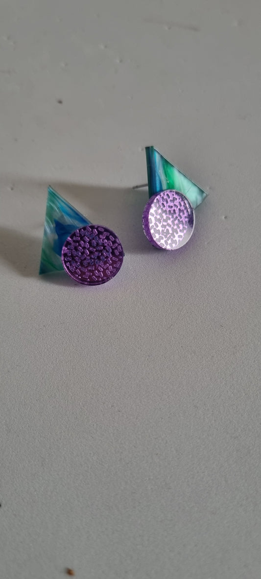 Pendientes geométricos lila y nacarado circular